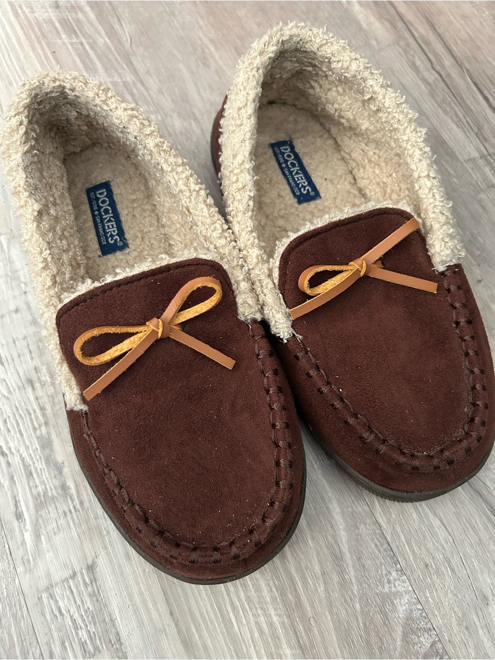 Dockers Kids Brown Faux-Suede Sherpa Lined Slippers with Tan Bow